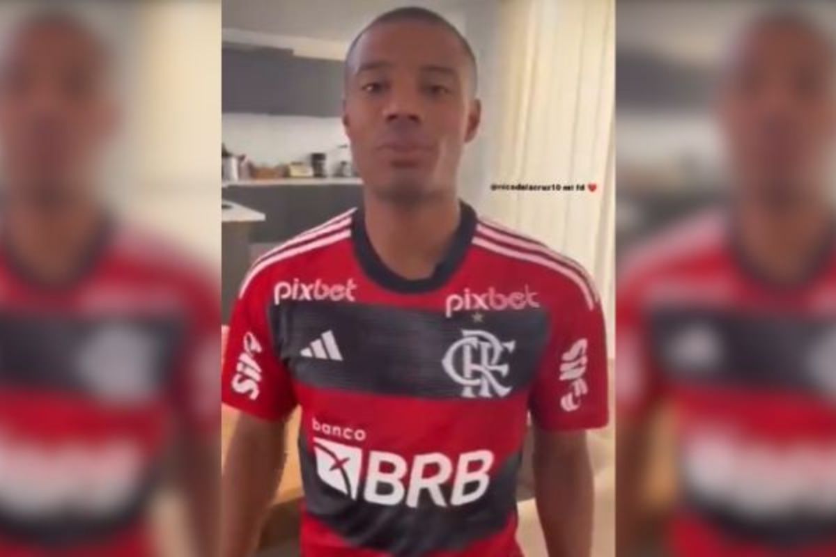 VESTIU O MANTO! DE LA CRUZ APARECE EM VÍDEO VAZADO COM A CAMISA DO FLAMENGO